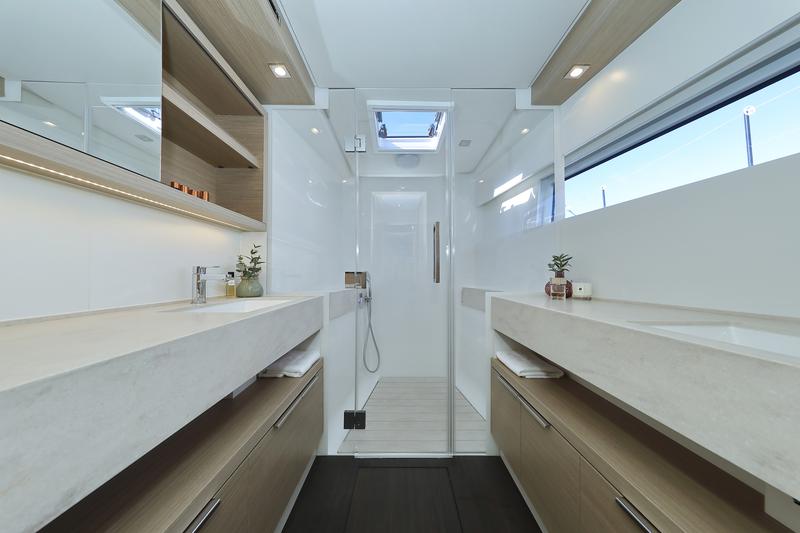 Book yachts online - catamaran - Lagoon 51 - owner version - SERENDIPITY - rent