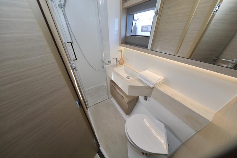 Book yachts online - catamaran - Lagoon 51 - owner version - SERENDIPITY - rent