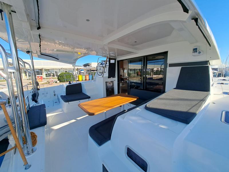 Book yachts online - catamaran - Lagoon 42 - LILA - NEW IN FLEET  - rent