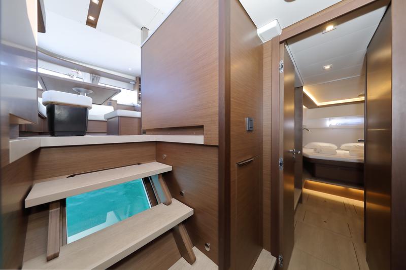 Book yachts online - catamaran - Lagoon 46 - WHY NOT - rent