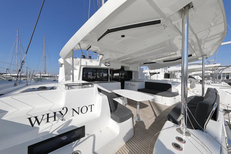 Book yachts online - catamaran - Lagoon 46 - WHY NOT - rent