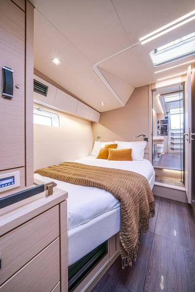 Book yachts online - sailboat - Jeanneau 65 - Uranos - rent