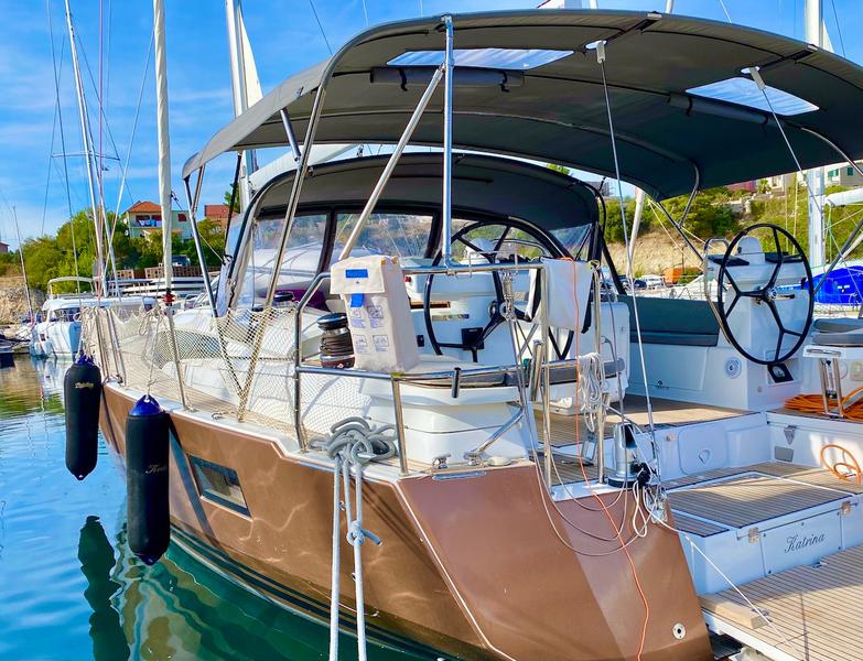 Book yachts online - sailboat - Jeanneau 51 - KATRINA - rent