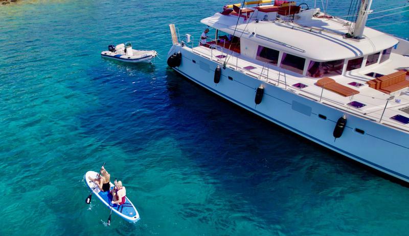 Book yachts online - catamaran - Lagoon 560 - ICEBERG  - rent