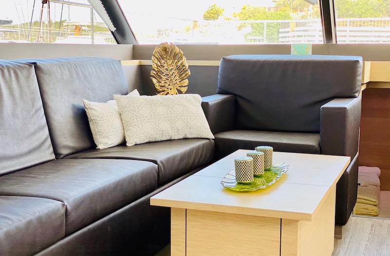 Book yachts online - powercatamaran - MY 44 Fountaine Pajot - ALPHA CENTAURI - rent