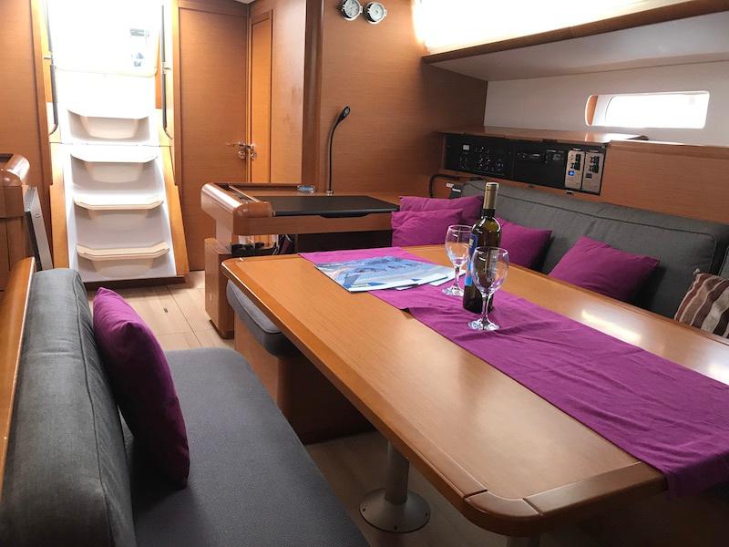 Book yachts online - sailboat - Sun Odyssey 519 - ALF - rent