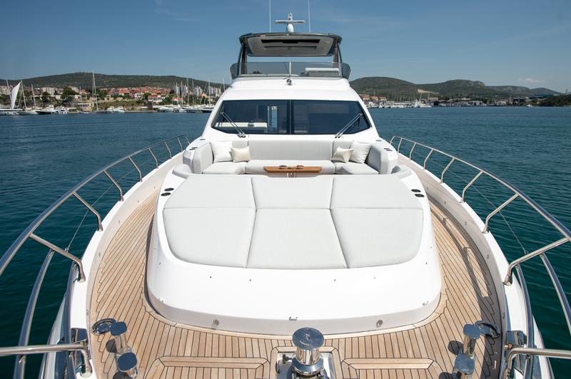 Book yachts online - motorboat - Azimut 78 Fly - PREWI - rent