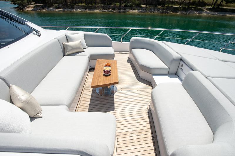 Book yachts online - motorboat - Azimut 78 Fly - PREWI - rent