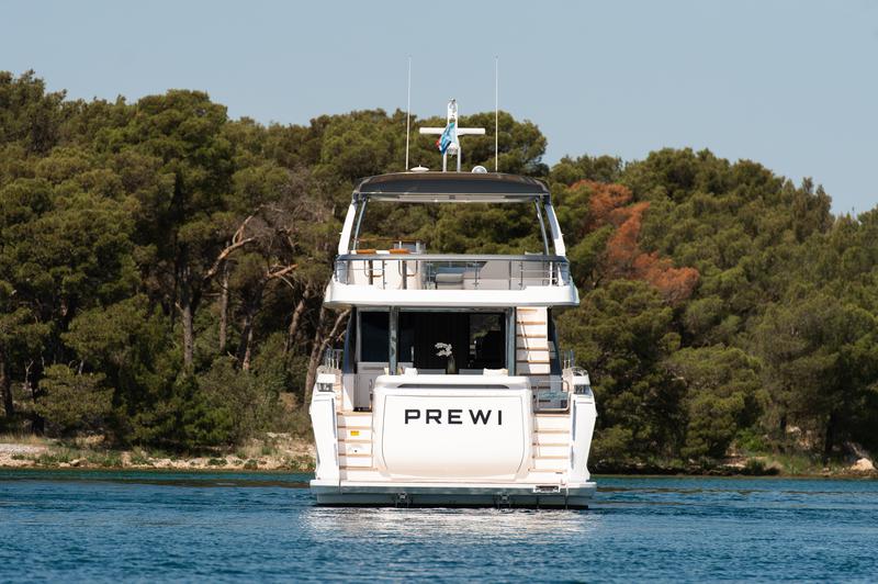 Book yachts online - motorboat - Azimut 78 Fly - PREWI - rent