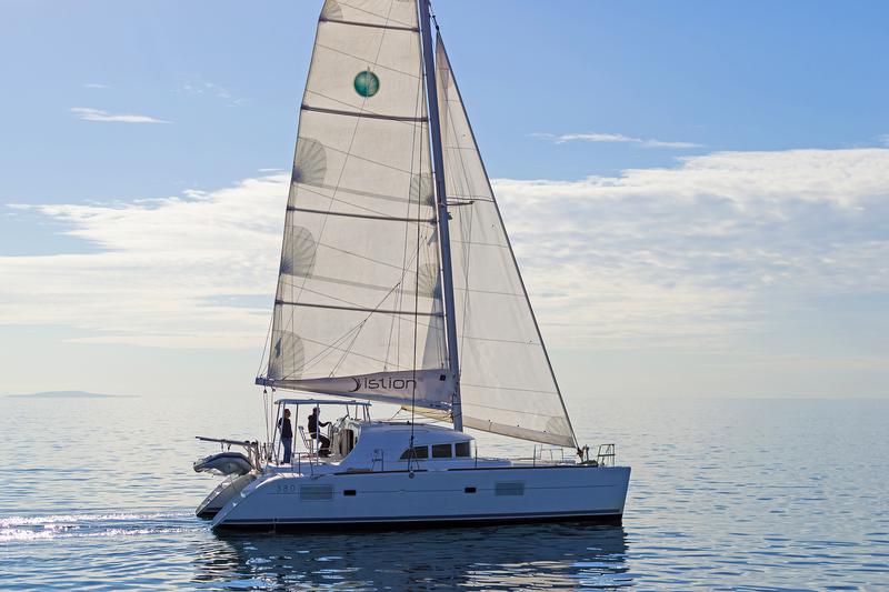 Book yachts online - catamaran - Lagoon 380 S2 - Cataki - rent