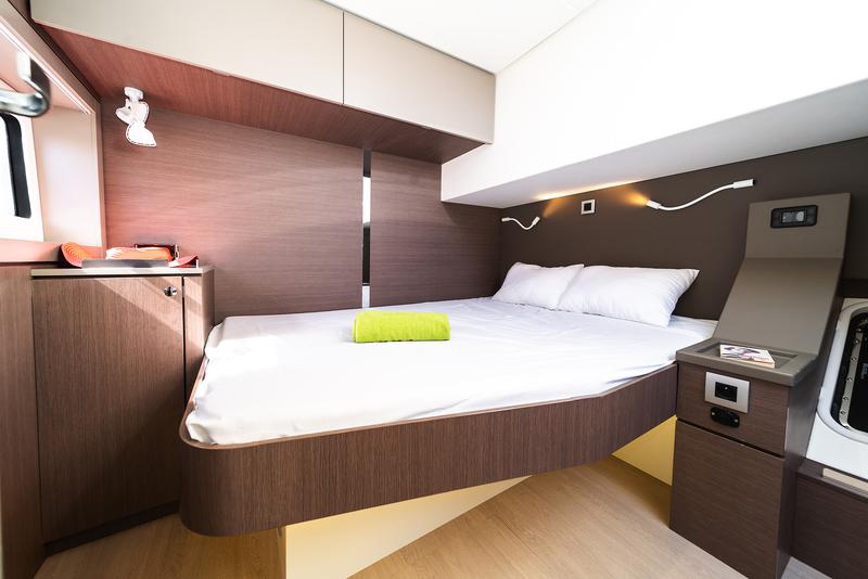 Book yachts online - catamaran - Bali 4.8 A/C &amp; GEN &amp; WM - ABOUT TIME - rent
