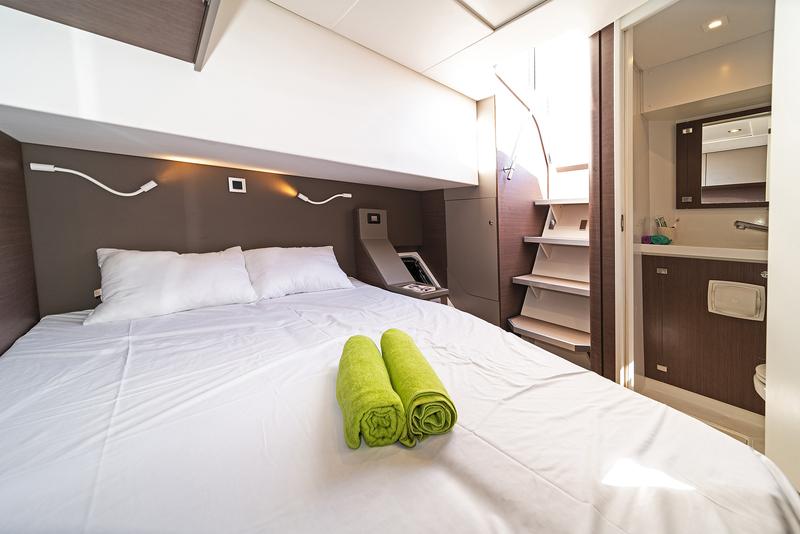 Book yachts online - catamaran - Bali 4.8 A/C &amp; GEN &amp; WM - ABOUT TIME - rent