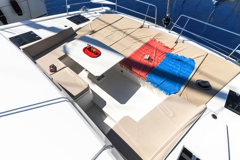 Book yachts online - catamaran - Bali 4.8 A/C &amp; GEN &amp; WM - ABOUT TIME - rent