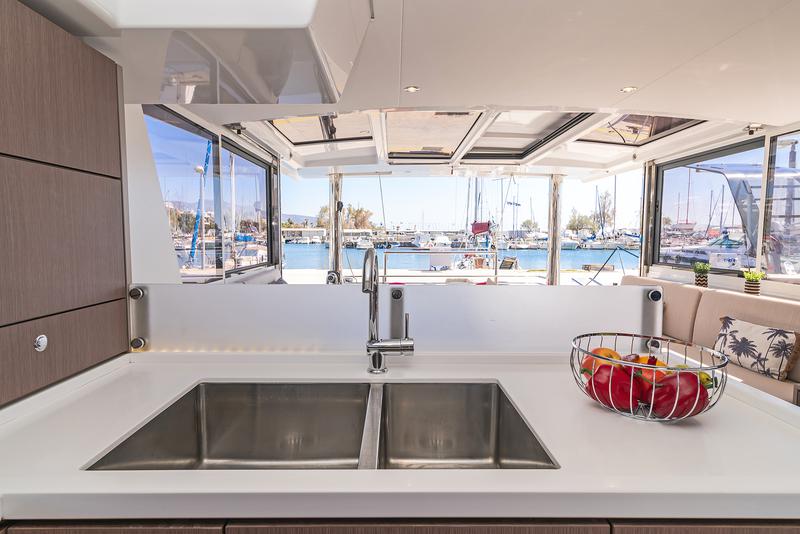 Book yachts online - catamaran - Bali 4.8 A/C &amp; GEN &amp; WM - ABOUT TIME - rent