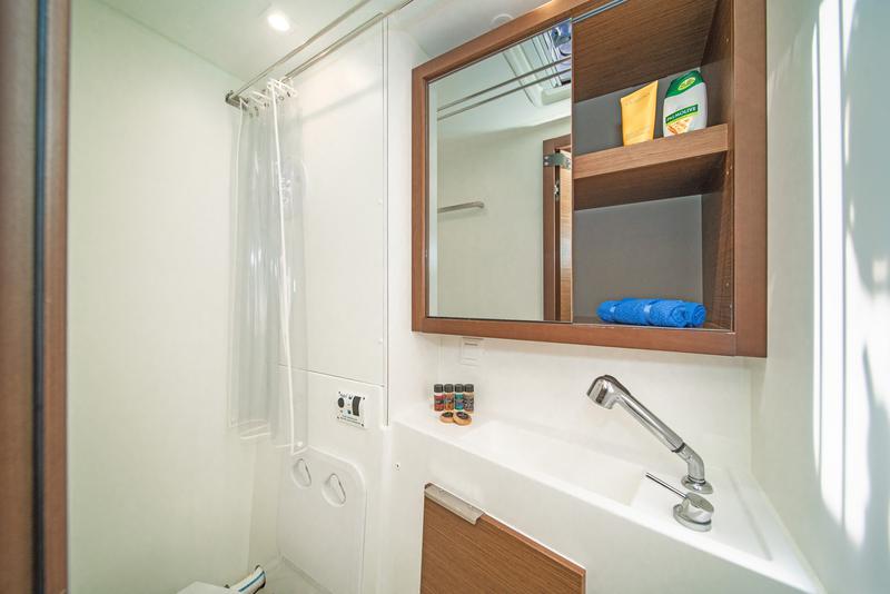 Book yachts online - catamaran - Lagoon 40 - BELLA MARE - rent