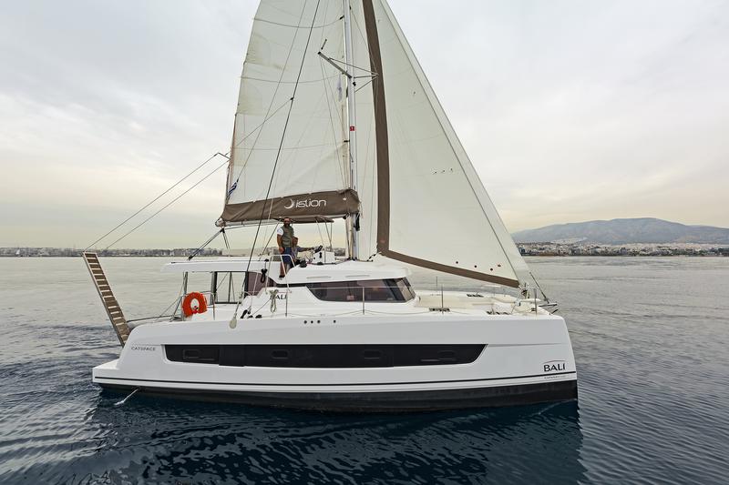Book yachts online - catamaran - Bali Catspace - MEDITEO - rent