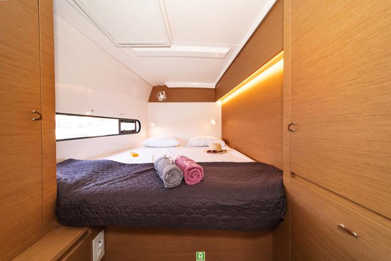 Book yachts online - catamaran - Excess 11 - OKIROI - rent