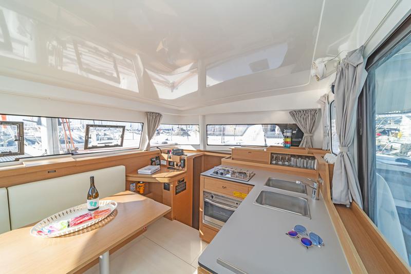 Book yachts online - catamaran - Excess 11 - OKIROI - rent