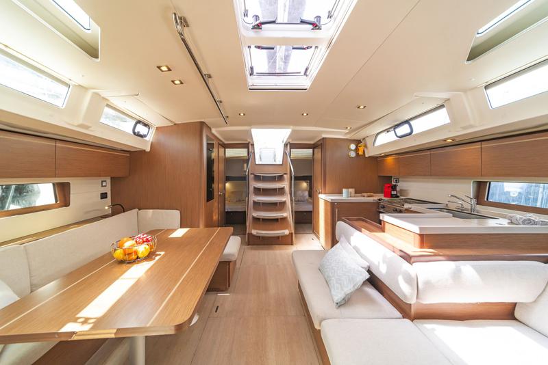 Book yachts online - sailboat - Oceanis 51.1 (5+1 cab) A/C &amp; GEN - CARPE DIEM - rent
