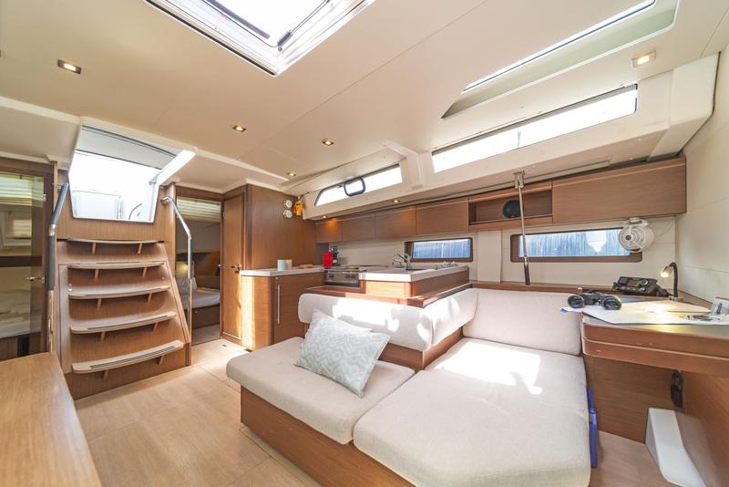 Book yachts online - sailboat - Oceanis 51.1 (5+1 cab) A/C &amp; GEN - CARPE DIEM - rent