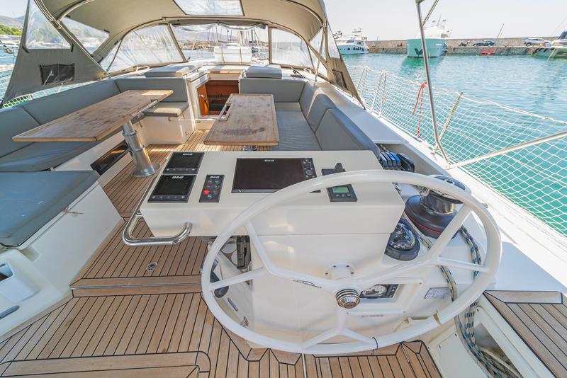 Book yachts online - sailboat - Bavaria C57 A/C &amp; GEN &amp; WM - Seacret - rent