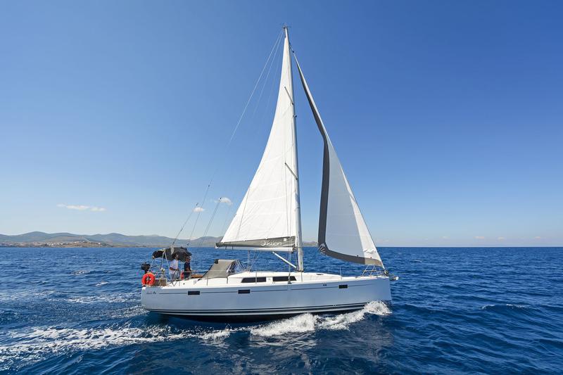 Book yachts online - sailboat - Hanse 415 - Deep Blue - rent