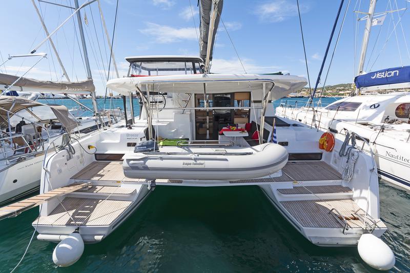 Book yachts online - catamaran - Lagoon 42 A/C &amp; GEN. - BREEZE - rent