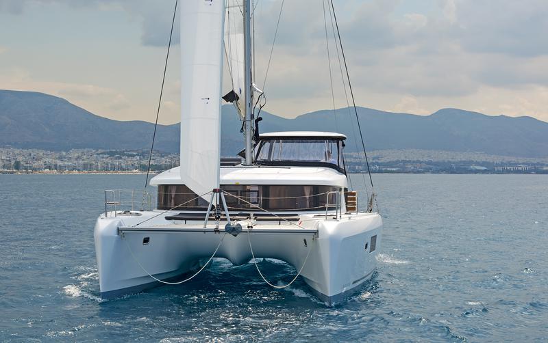 Book yachts online - catamaran - Lagoon 42 A/C &amp; GEN. - DEJA VU - rent