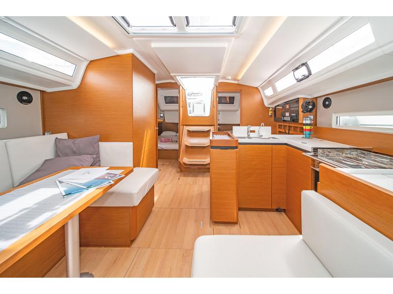Book yachts online - sailboat - Sun Odyssey 410 - PNOE - rent