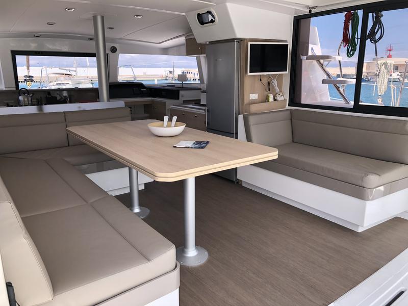 Book yachts online - catamaran - Bali 4.1 - no name - rent
