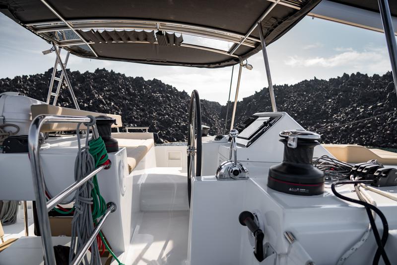 Book yachts online - catamaran - Lagoon 450  Flybridge - Madicon - rent