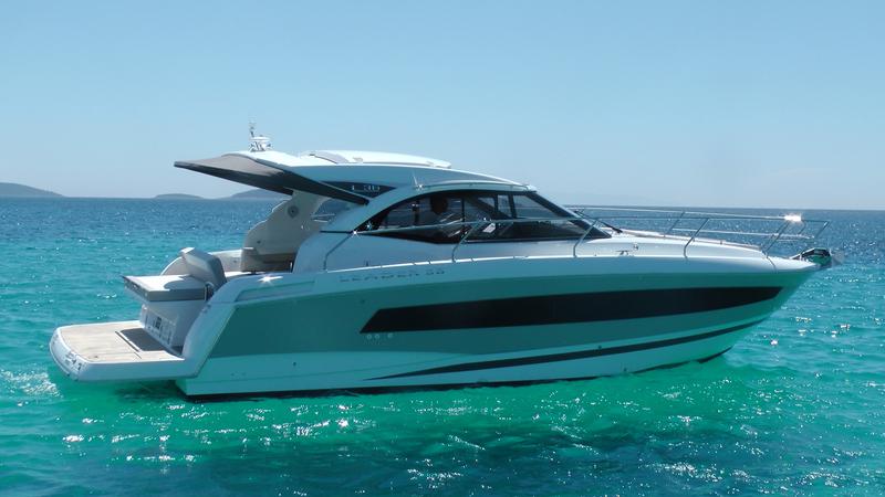 Book yachts online - motorboat - Jeanneau Leader 36 - Jeanneau Leader 36 ('17) - rent