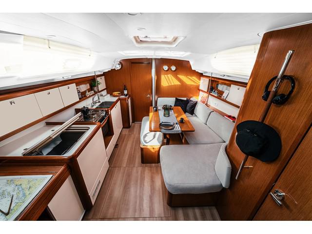 Book yachts online - sailboat - Oceanis 40 - FELIX - Refit 2018 - rent