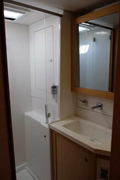 Book yachts online - catamaran - Lagoon 450 F - Irida VI - rent