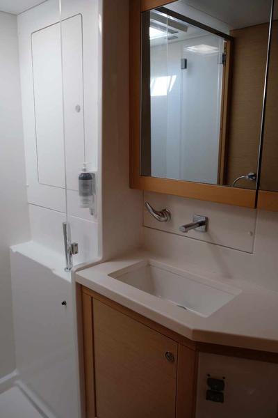 Book yachts online - catamaran - Lagoon 450 F - Irida VI - rent