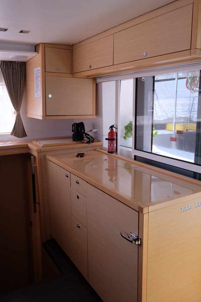 Book yachts online - catamaran - Lagoon 450 F - Irida VI - rent