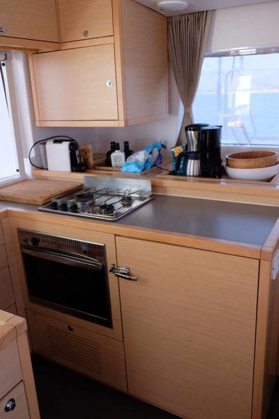 Book yachts online - catamaran - Lagoon 450 F - Irida VI - rent