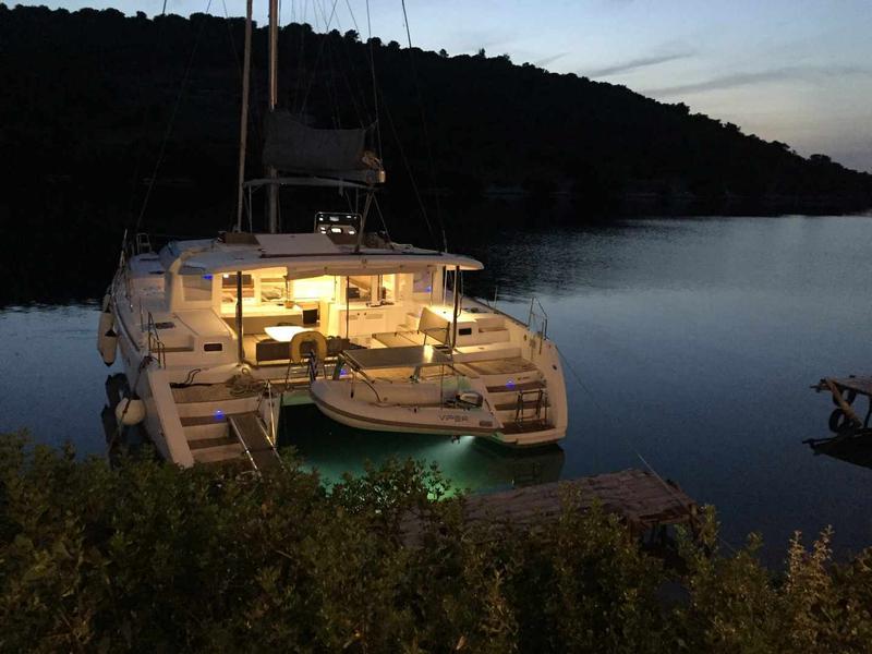 Book yachts online - catamaran - Lagoon 450 F - Irida VI - rent