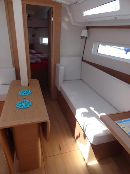 Book yachts online - sailboat - Sun Odyssey 380 - Maravilha - rent