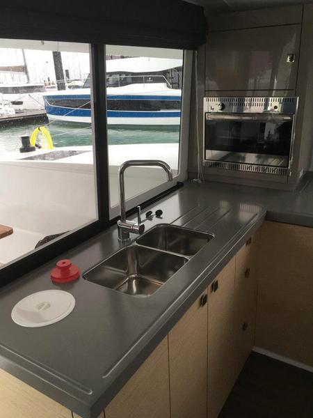 Book yachts online - catamaran - Lucia 40 (4cab./4 hds) - Lucia's Dream - rent