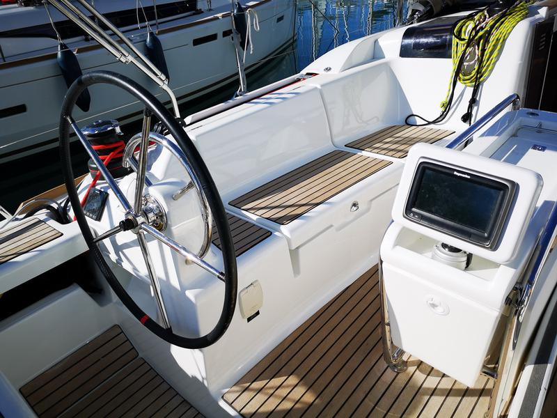Book yachts online - sailboat - Sun Odyssey 419 - Liberty - rent