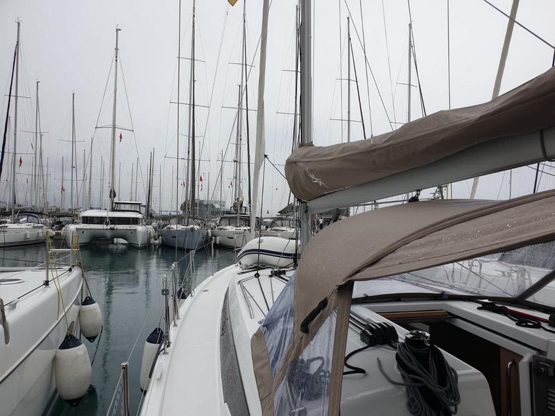 Book yachts online - sailboat - Sun Odyssey 410 - Jutisa - rent