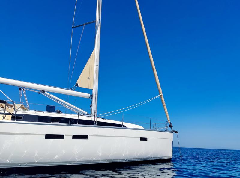 Book yachts online - sailboat - Bavaria Cruiser 46 Style - Io - rent