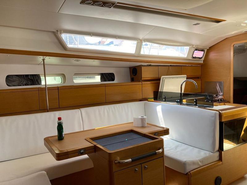 Book yachts online - sailboat - Sun Odyssey 49 - Corcho XIV - rent