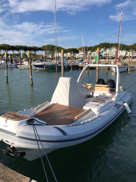 Book yachts online - motorboat - Lord 26 - Ubaldo - rent