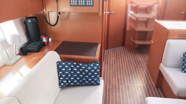 Book yachts online - sailboat - Bavaria C45 - LEGO - rent