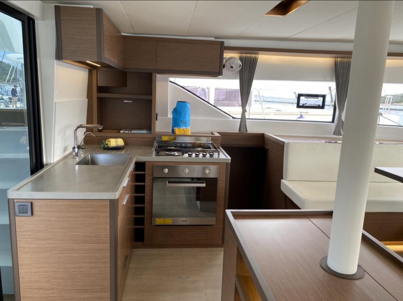 Book yachts online - catamaran - Lagoon 50 - Dreamers - rent