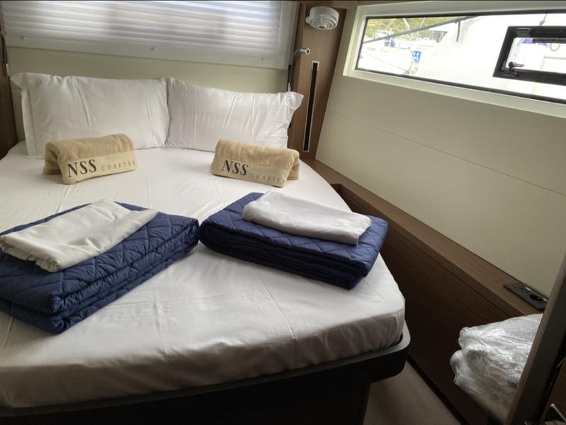 Book yachts online - catamaran - Lagoon 50 - Dreamers - rent