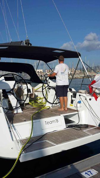 Book yachts online - sailboat - Hanse 505 - Team B - rent