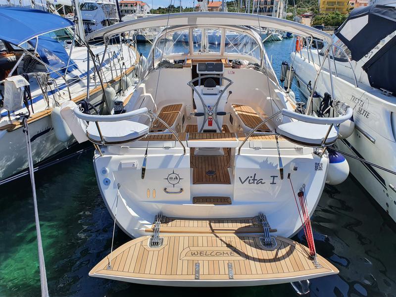 Book yachts online - sailboat - Elan 344 Impression - Vita I - rent
